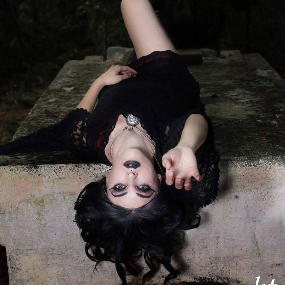 Meet your Posher, Gabrielle - Picture 1 of 1